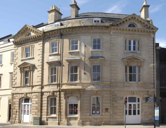 Black Swan Hotel, Gloucester